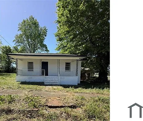 3 bed, 1015 sqft, $700 — Photo 1