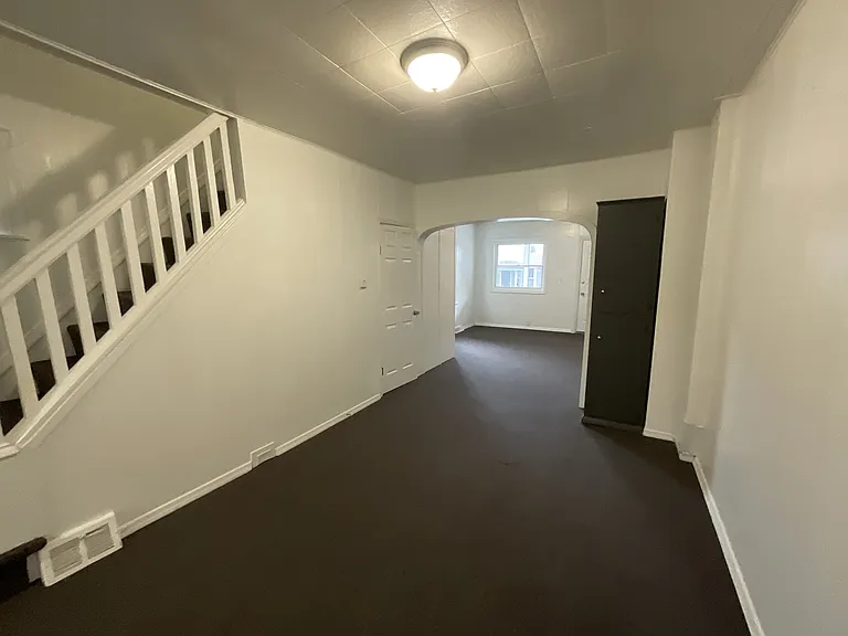 30 Chestnut St — Photo 4