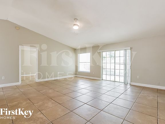 5th image of 3389 Vancouver Ave