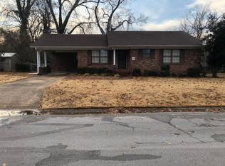 1829 Kit Carson Rd, Dyersburg, TN 38024