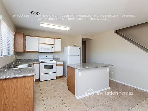 5th image of 2066 E Spruce Dr