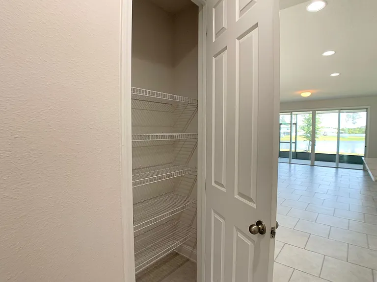 1499 Tropical Pine Cv — Photo 13