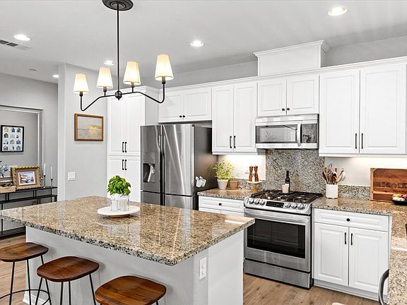 5th image of 1511 Chert Dr