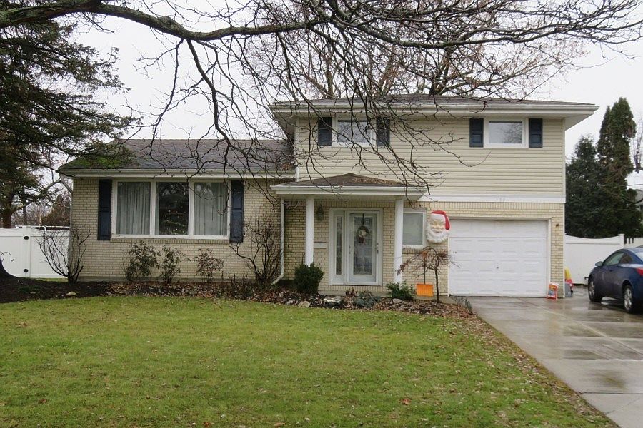 1st image of 139 Lawnwood Dr