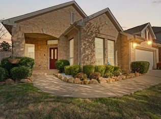 1713 Goshawk Ln, Corinth, TX 76210
