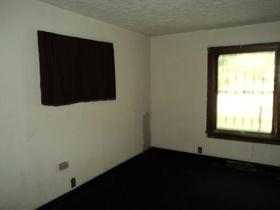 4th image of 1231 E 15th Ave