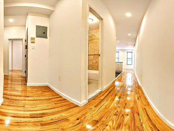 4th image of 1413 2nd Ave APT 2