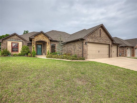 2nd image of 2133 Sycamore Creek Ave