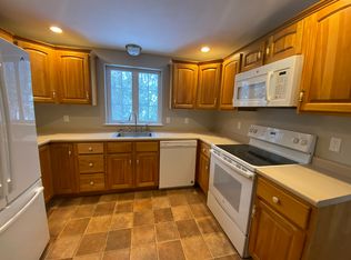 70 Sweet St, Danville, NH 03819