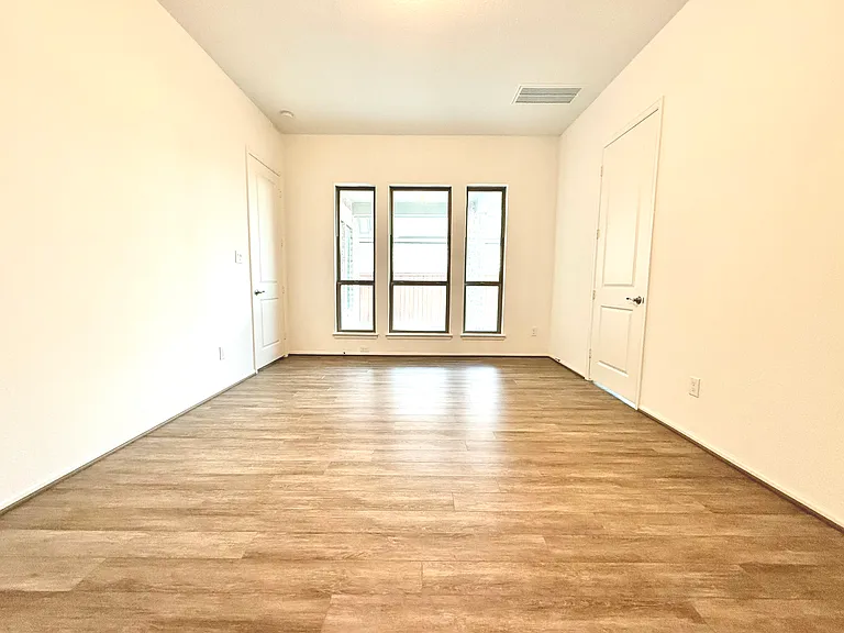 18415 Circle Bar Ranch Ct — Photo 9