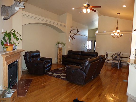 4th image of 857 Saint Peppin Dr