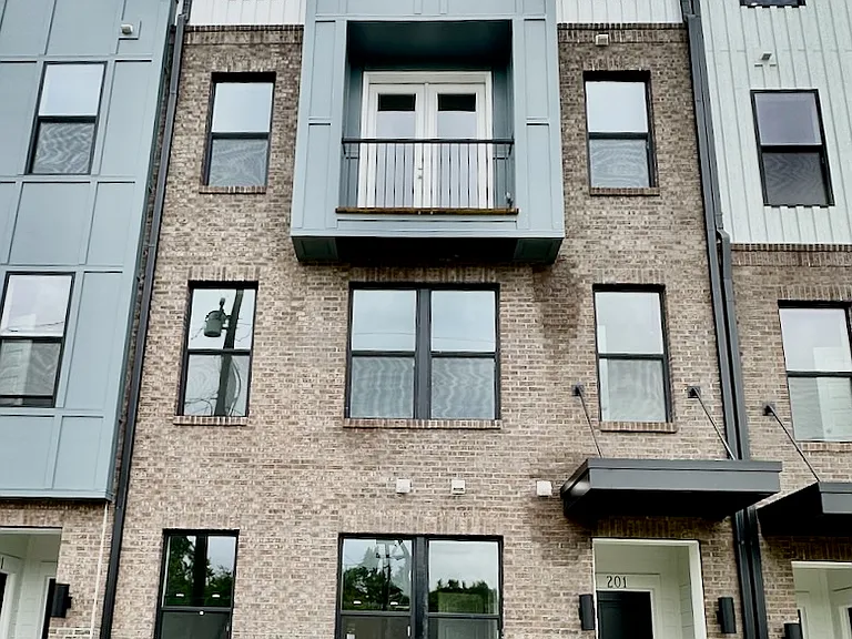 1253 S Blount St #201 — Photo 26