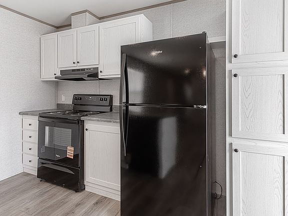 5th image of 14202 W Ramon St