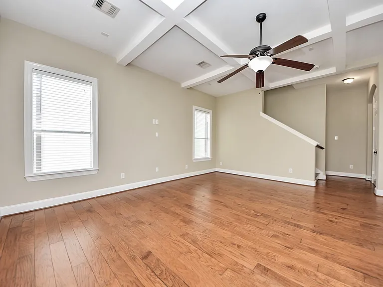 2119 Stuart St — Photo 17
