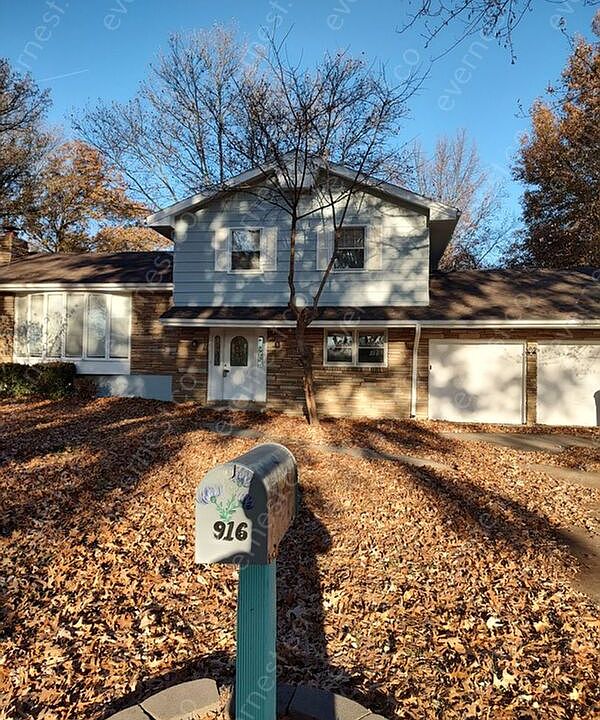 1st image of 916 Dorton Ln
