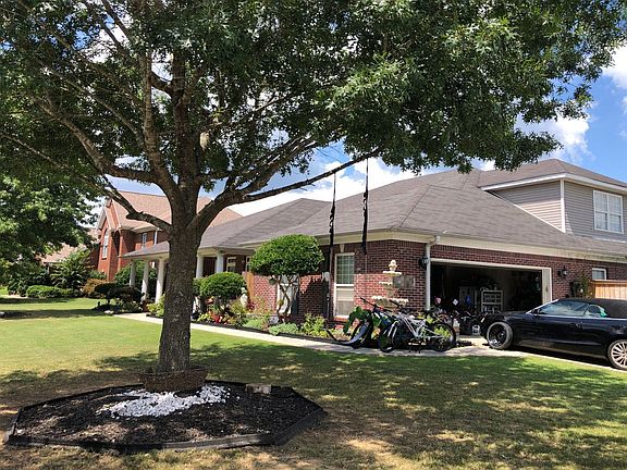 3rd image of 7308 Oldstone Dr SE