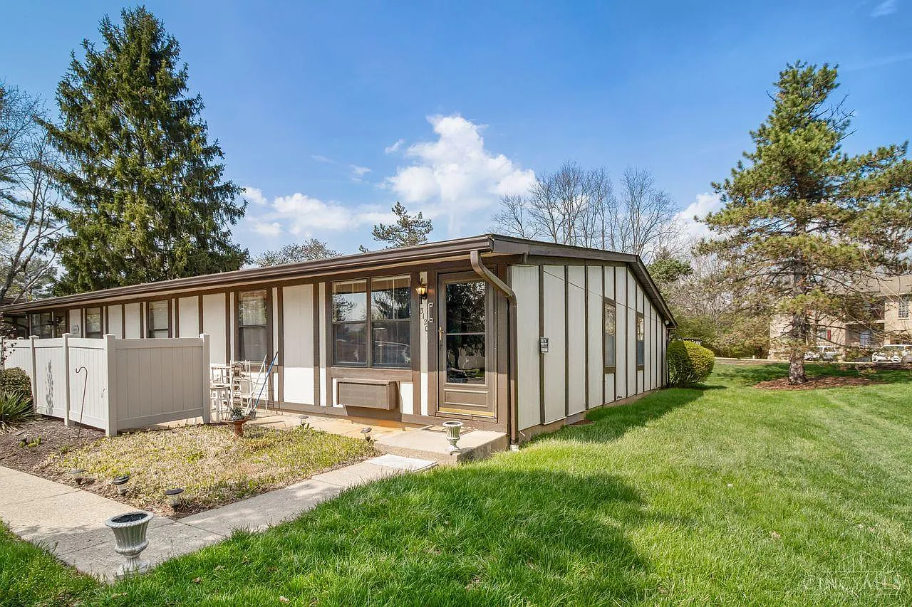 3120 Birchway Dr photo 1