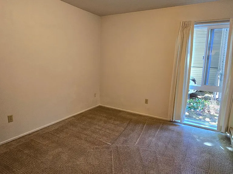 430 SW 7th St #1-15 — Photo 15