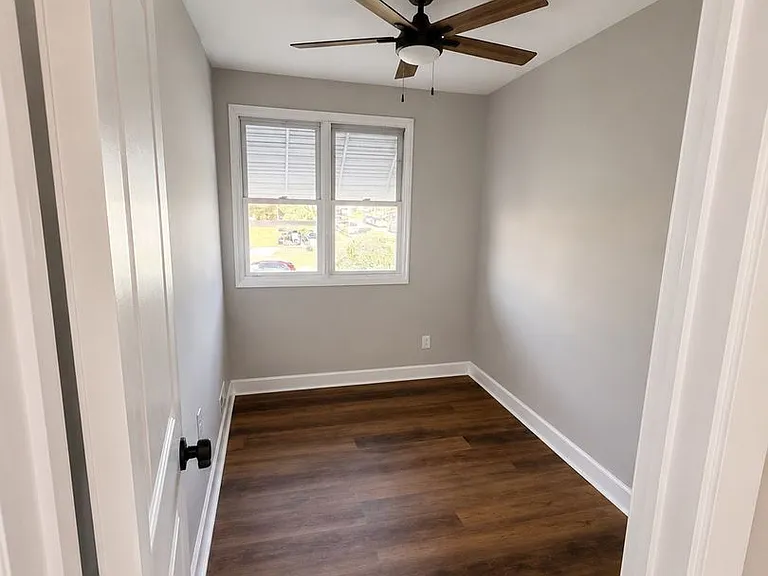 5313 Todd Ave — Photo 11
