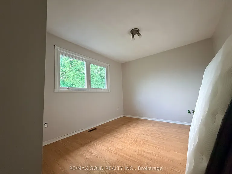 166 Harmony Rd S — Photo 21
