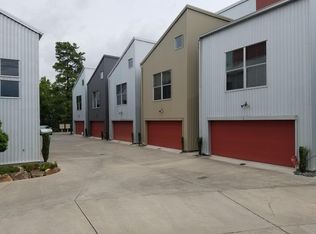 1201 S College Rd APT 4, Lafayette, LA 70503