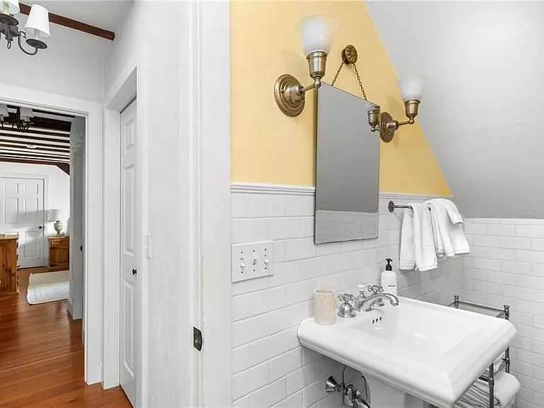 3 Hazard Ave — Photo 26