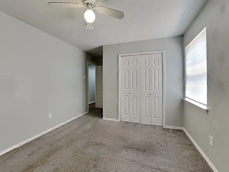 4349 Chestnut Dr — Photo 8