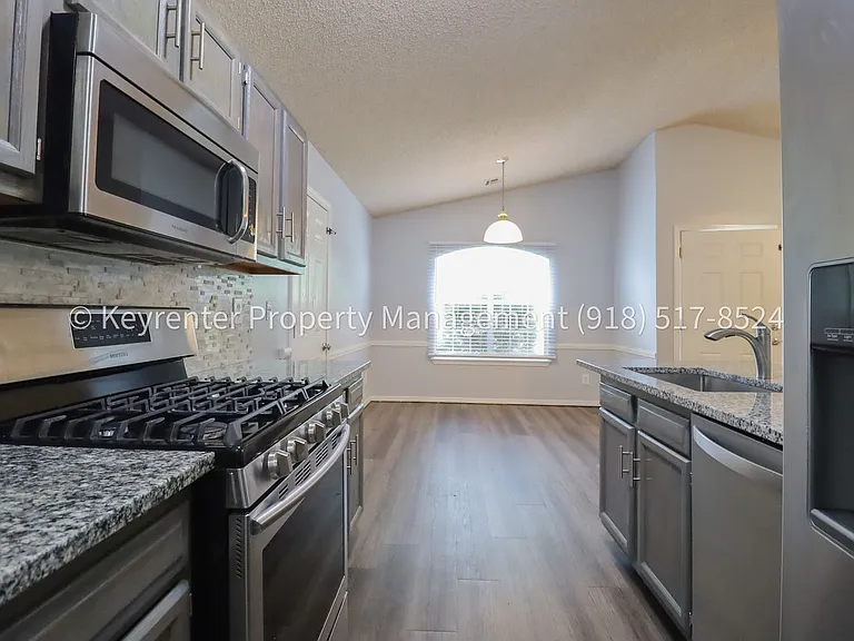 14906 E 89th Pl N — Photo 13