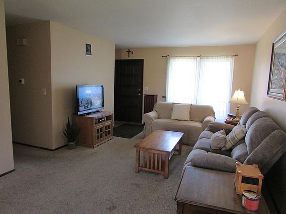 5th image of 223 Cherokee Dr Unit A