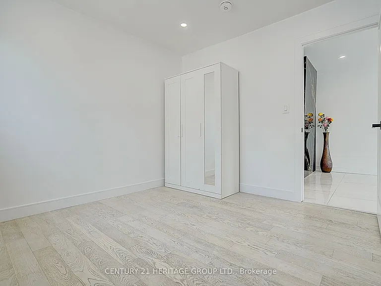 326 McConvey Dr — Photo 11