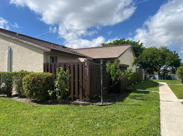 3403 Waterview Circle, Palm Springs, FL 33461