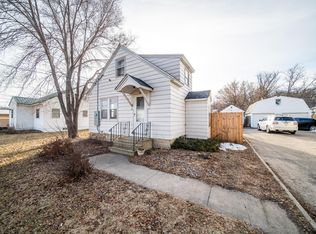 102 20th St SW, Rochester, MN 55902