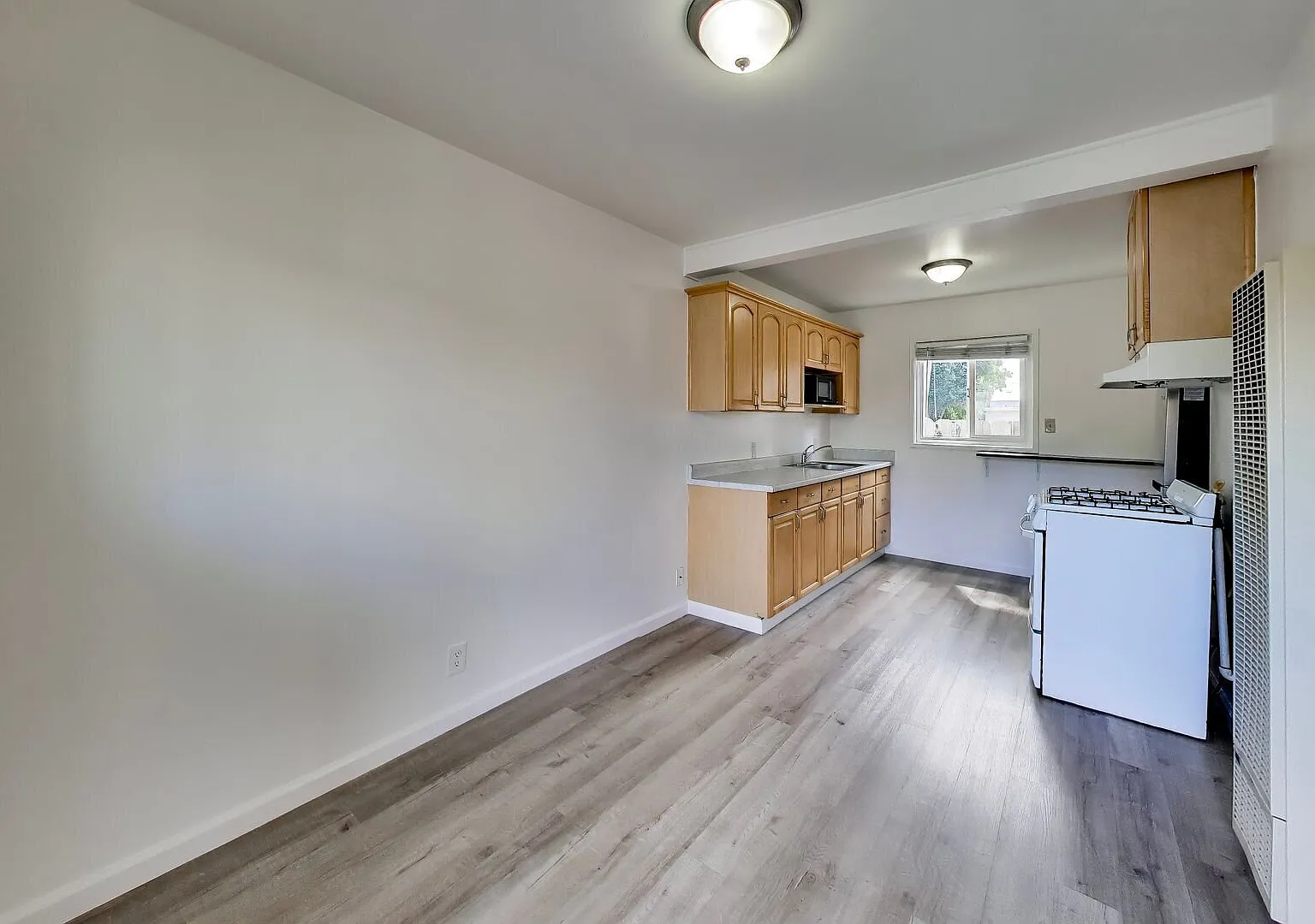 1 Bedroom 1 Bath in Downtown San Jose! — Photo 4