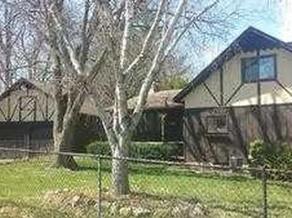 210 Short St SE, Caledonia, MI 49316