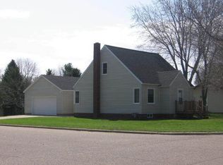 337 Pearl St, Emmons, MN 56029