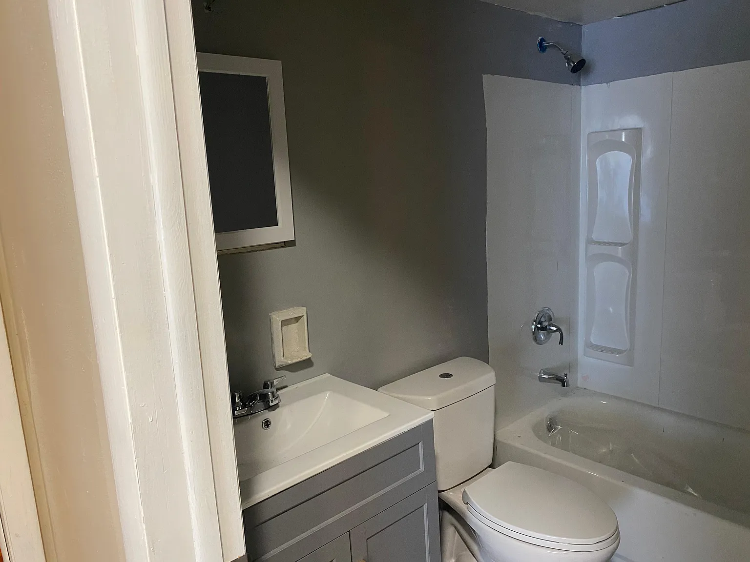 2 bed, 700 sqft, $1,025 — Photo 3