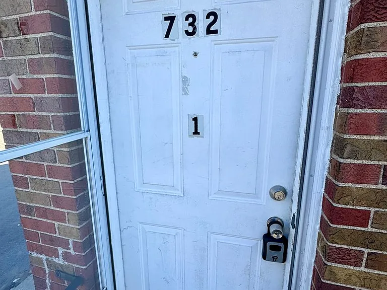 732 Idlewood Ave — Photo 3