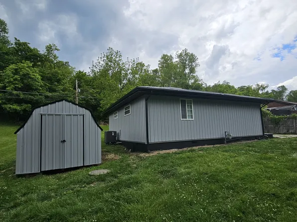 38 Township Road 219 N, Chesapeake, OH 45619