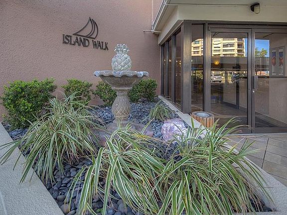 4th image of 690 Island Way APT 204