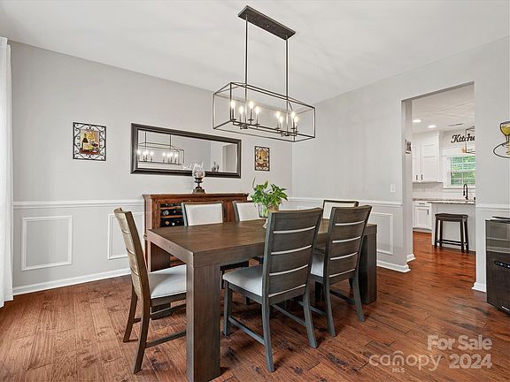 4th image of 7814 Antique Cir