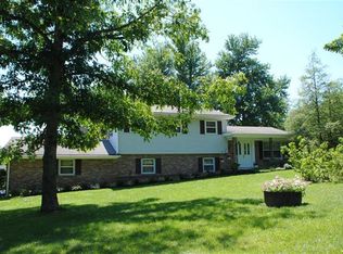 901 Brentsville Rd, Paris, KY 40361