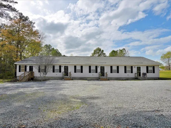12 Pinewood St, Roanoke Rapids, NC 27870