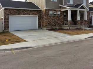 7262 S Walker Park Ln, Midvale, UT 84047