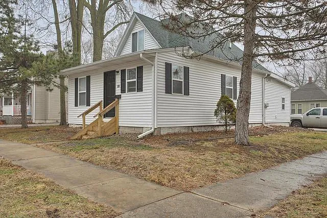 502 W Vine St photo 1