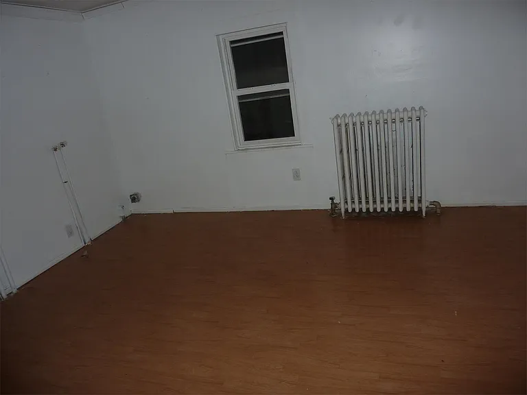 241 W Jackson St — Photo 16