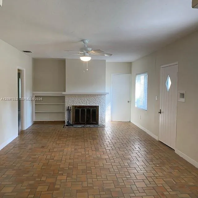 Coral Gables Granada Sec — Photo 4