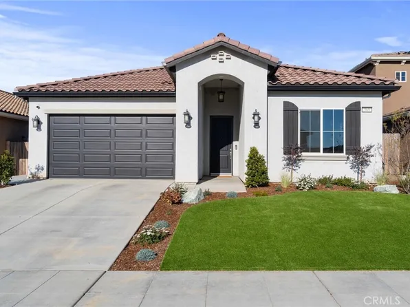 569 Maclure Ave W, Madera, CA 93636