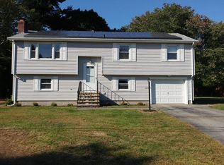 17 Pinewood Dr, Webster, MA 01570
