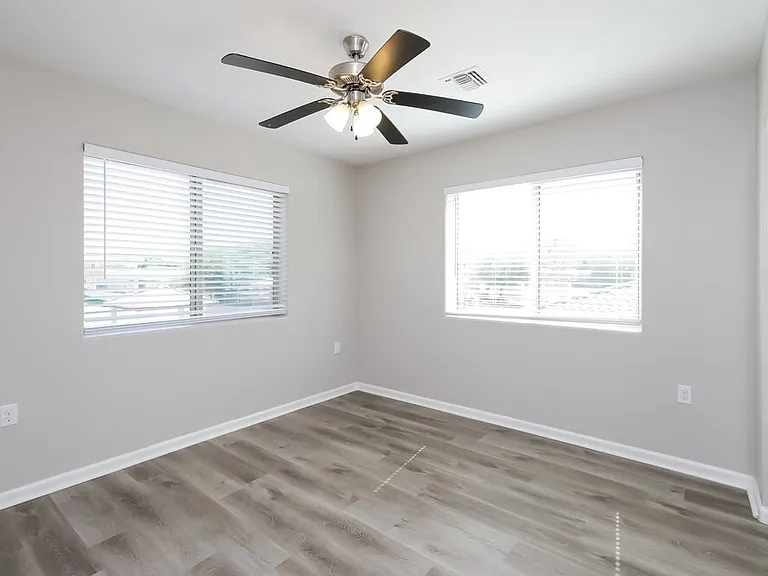 8216 S 6th Ln — Photo 13
