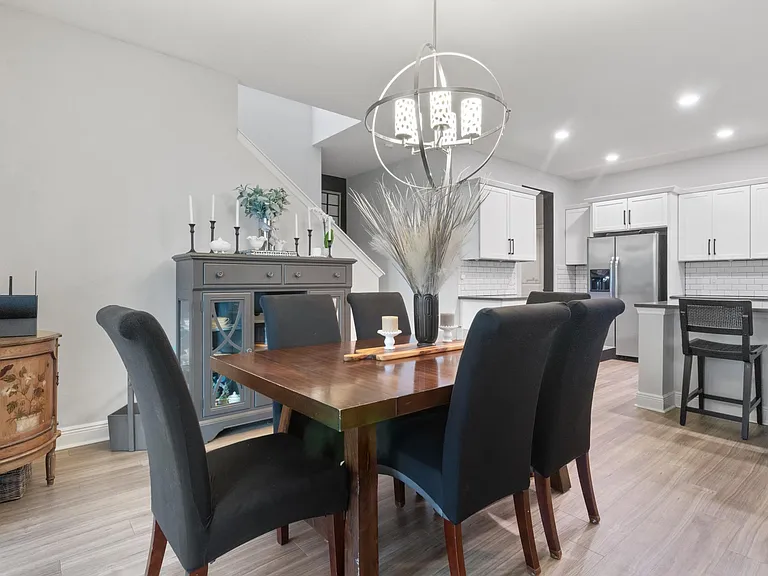 12141 Lake Blvd — Photo 44